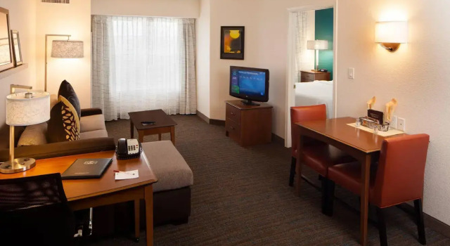 Люкс с 2 комнатами Residence Inn by Marriott Wichita East At Plazzio