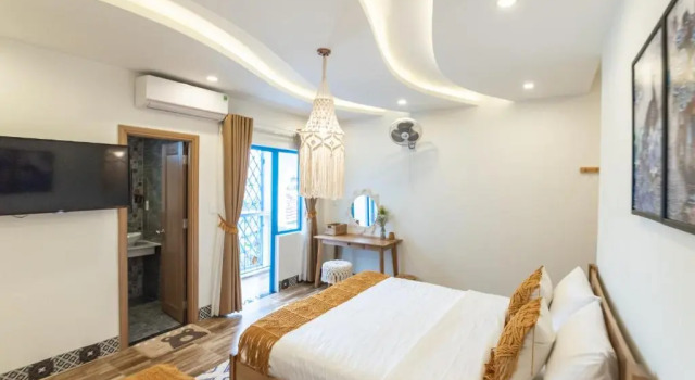 Трёхместный номер Standard с балконом Lazy Bear Villa By The Little Hoi An