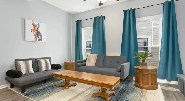 Recently Renovated Chic Durham Farmhouse, Rezerwuj Apartament Durham Raleigh-Durham Metropolitan Area
