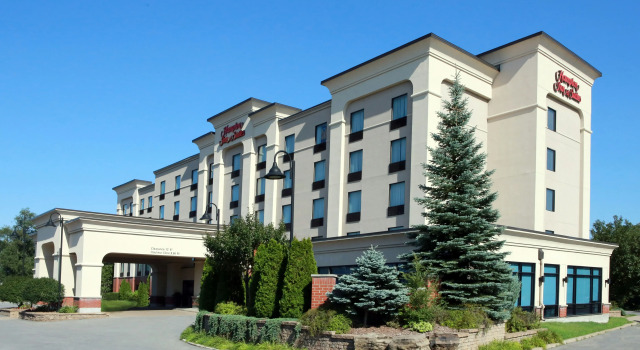 Hampton Inn & Suites by Hilton Laval