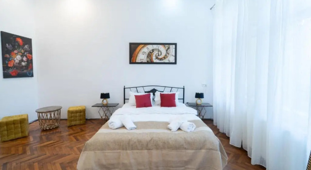 5* noble house in historic center, Đặt Biệt thự Nhà tranh ở Cluj, Nhà tranh