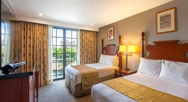 Номер Deluxe Polynesian Residences Waikiki Beach