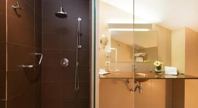 Двухместный номер Standard Hotel Granada Palace, Affiliated by Melia