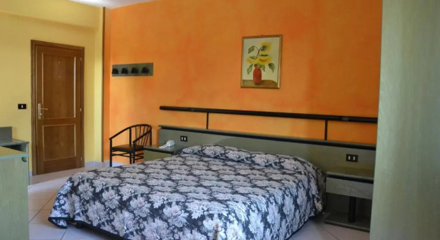 Трёхместный номер Standard Albergo Di Murlo