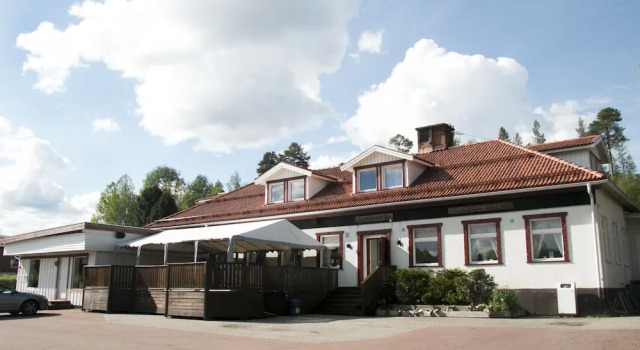 Byvägen 30 Bed & Breakfast, Rezerwuj Hotel Hotele w Svealand z parkingiem, Parking