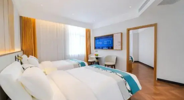Люкс Deluxe Lanshe Business Hotel (Majuqiao)