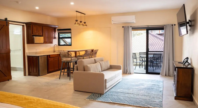 The West House Boutique Hotel, Rezerwuj Boutique Hotel San Ignacio & Santa Elena Cayo