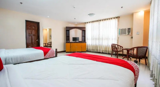 Трёхместный номер Standard OYO 236 Hotel Edmundo