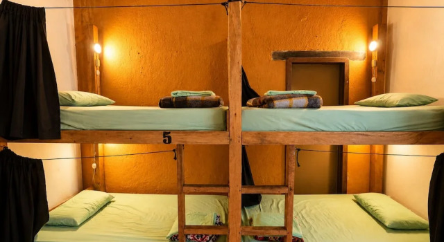 Amura Hostel - Antigua Guatemala, Забронировать Хостел Отели в центре Антигуа-Гватемалы, в центре