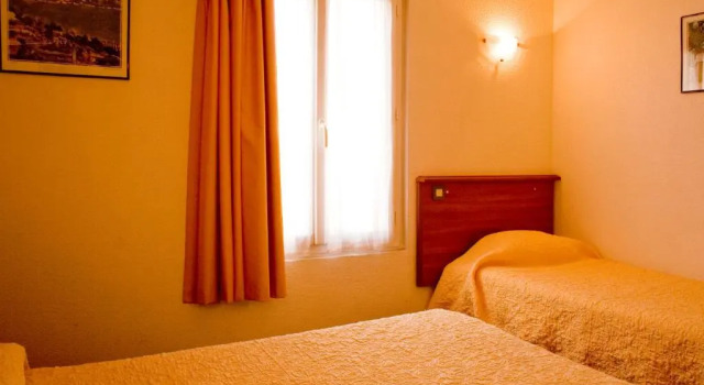 Трёхместный номер Standard Hotel de LOpéra