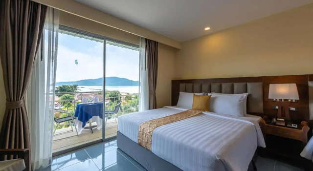 Двухместный номер Deluxe с видом на море Blue Beach Grand Resort And Spa