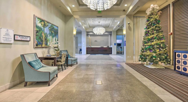 Modern Resort Condo With Balcony - Walk to Beach!, Varaa Lomakeskus Destin Emerald Coast