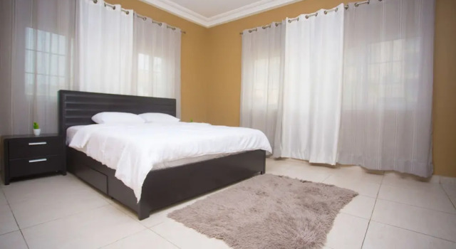 Апартаменты Classic с 2 комнатами Nkrabea Royal Apartmento