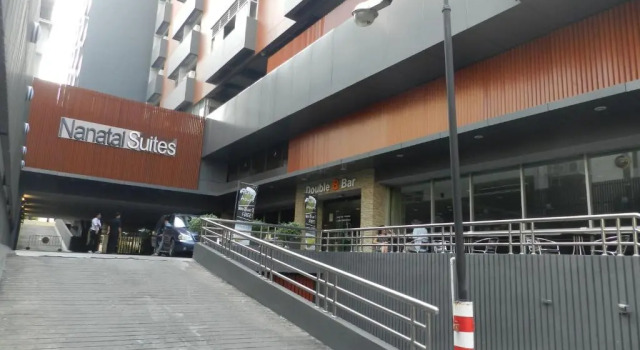 Nanatai Suites, Забронировать Отель Отели Бангкока с бассейном, рядом с Торгово-развлекательный центр Кореан Таун, Бассейн
