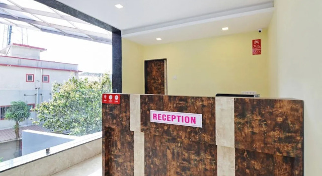OYO 23365 Hotel Bright Plaza, Забронировать Отель Отели штата Махараштры с завтраком, Завтраки