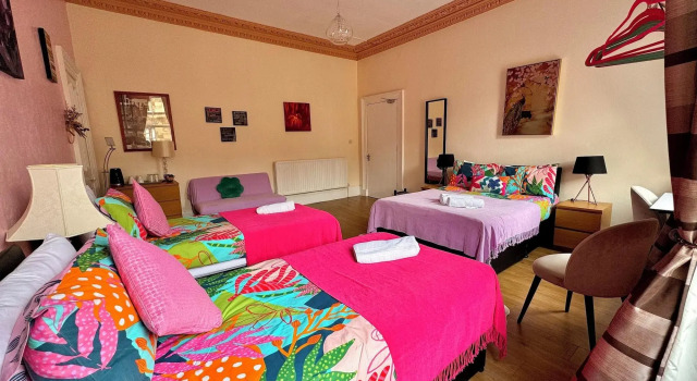 Apart Bernard Rooms, Забронировать Гостевой дом Ньюингтон Эдинбург, рядом с Национальный музей Шотландии