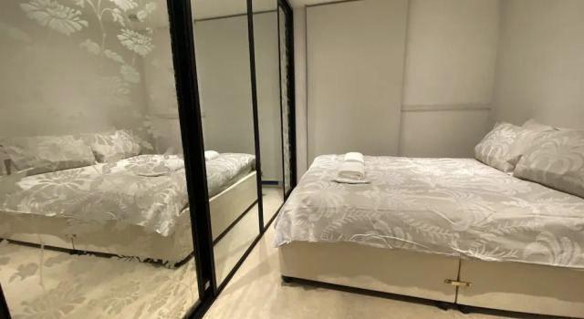 Cosy 3 bed Penthouse in Royal Docks London, Забронировать Отель Отели Лондона 3 звезды, рядом с Dock Beach, 3*