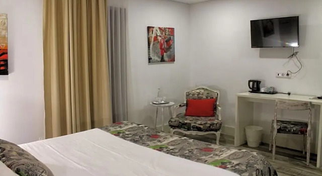Номер Standard с балконом ArtOtel Barcelos