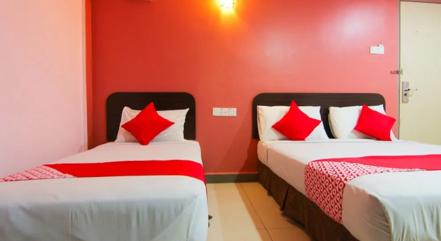 Трёхместный номер Deluxe OYO 11343 Hotel Putra Iskandar