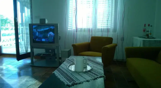 Mateo House