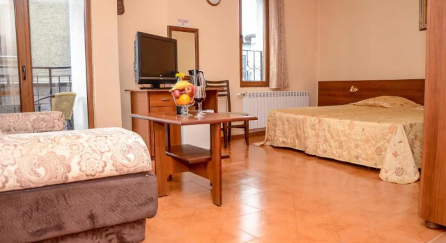 Lucky Hotel, Rezervovat Hotel 3hvězdičkové hotely v Gabrovo, 3*