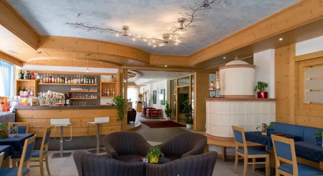 Alpine Mugon Hotel, Boek Hotel Vason Bondone Mountain