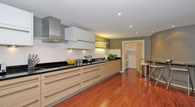 Executive three Bedroom Apartment in Aberdeens West End
