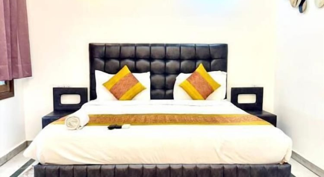 Апартаменты Fortune Home Service Apartment 2BHK E-30