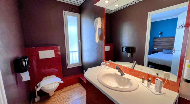 Номер Standard Logis Hôtel de la Poste