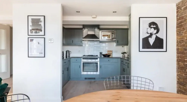 The Wapping Wharf - Modern Bright 2bdr Flat on the Thames With Parking, Varaa Huoneisto Asunnot kohteessa Merseyside, Huoneisto