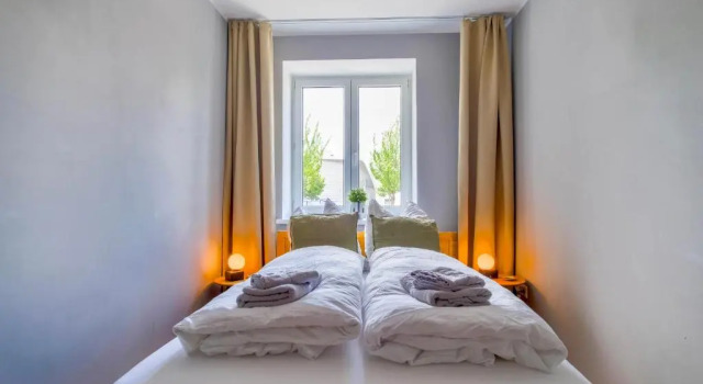 4-Room Luxury Apartment - close to Central Station, free parking, kitchen, Book Apartment Leipzig Saxony