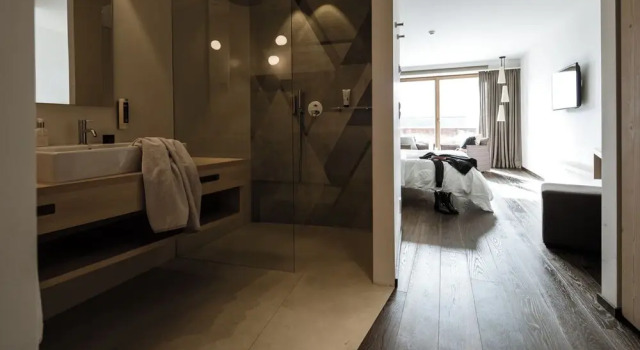 Двухместный номер Comfort с балконом и с видом на горы Hotel Weisses Kreuz