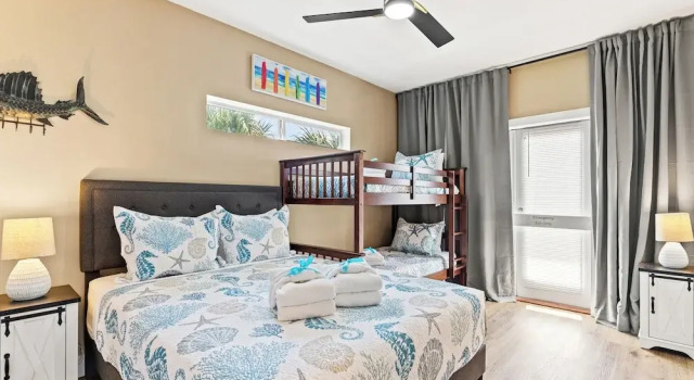 Beach House Spacious 4BR Retreat With Gulf Views & Observation Deck!, Rezerwuj Dom wakacyjny Panama City Beach Panhandle Florida