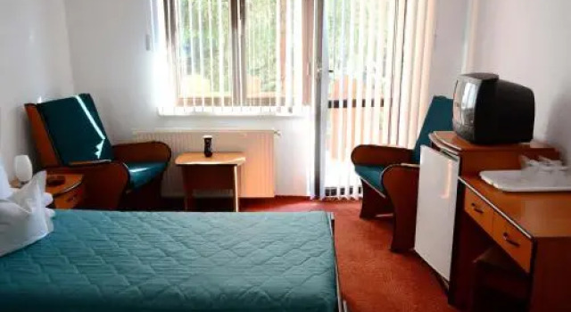 Hotel Bradul, Брондау Қонақ үй Ceahlau Neamţ