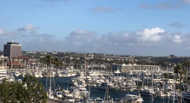 Апартаменты Luxury 1 BD & 1BR with Fantastic marina view