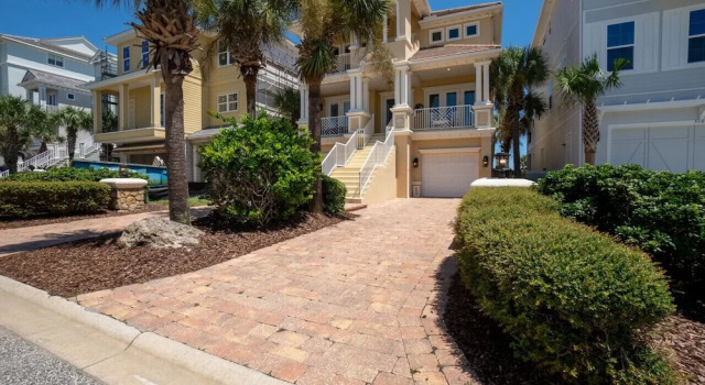 4 Bedroom Beach Bliss, Забронировать Дом для отпуска Виллы Палм-Кост, рядом с Общинная церковь в Хэммоке, Вилла