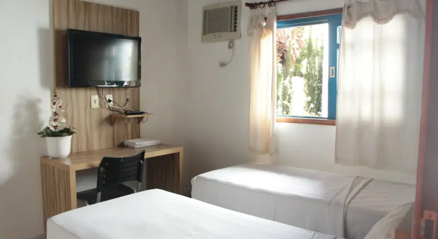CR Hotel Bueno