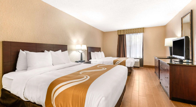 Четырёхместный номер Standard Quality Inn & Suites Orlando Airport