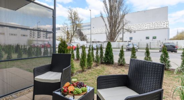 Lumina apartment with patio and parking, Забронировать Апартаменты/квартира Отели Лодзинское воеводства с парковкой, рядом с Улица Петрковская, Парковка