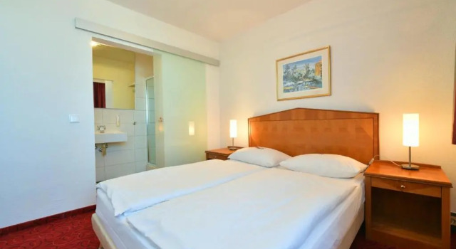 Двухместный номер Standard SKYHOTEL Merseburg