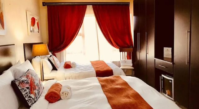 Четырёхместный номер Superior Jay and Bee Guesthouse