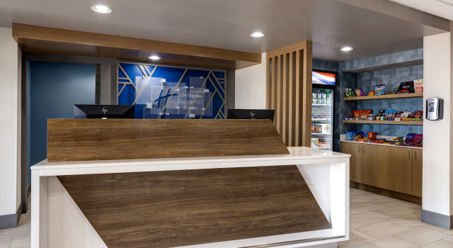 Holiday Inn Express & Suites Central Omaha by IHG, Rezerwuj Hotel Hotele w Omaha z basenem, Basen