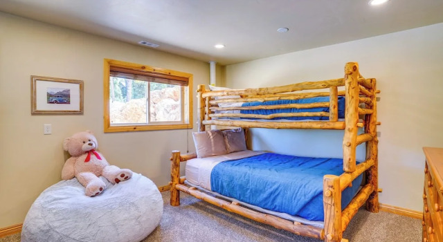 Duck Creek Village Cabin w/ Deck & Private Hot Tub