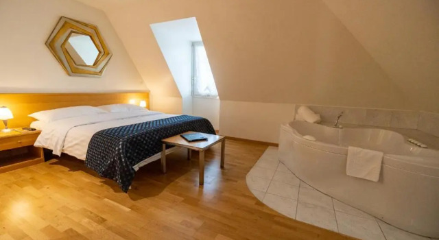 Полулюкс Hôtel du Cheval Blanc - City Center