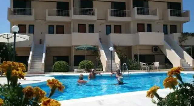Aparthotel 4 Stars Stalos, Забронировать Отель Сталос Западный Крит, рядом с Пляж Сталос