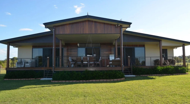 Fraser Views bed and breakfast, Book Hotel Bingham Fraser Coast