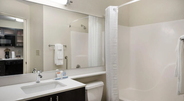 Двухместный люкс Candlewood Suites Durham by IHG