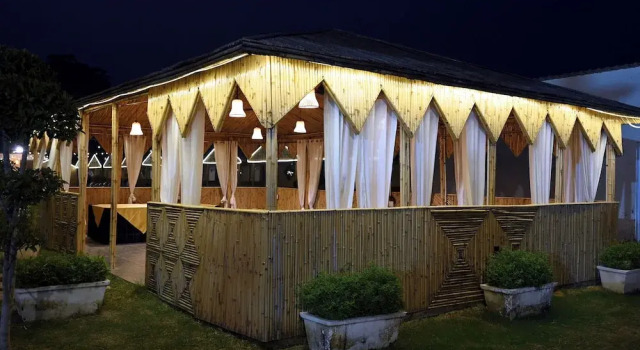 Urban Nature Farms, Забронировать Курортный отель Гургаон 