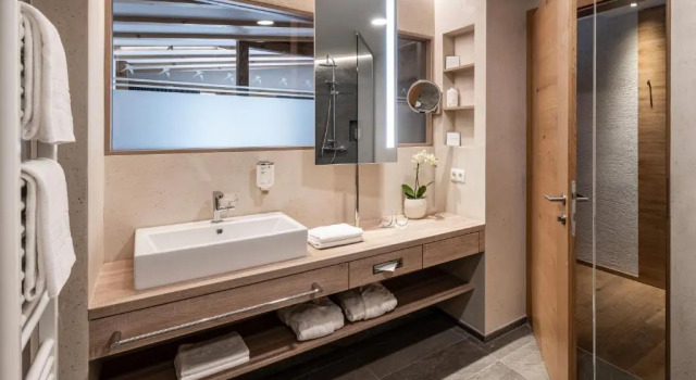 Номер Comfort Falkensteiner Hotel Falkensteinerhof l 4 Star Superior