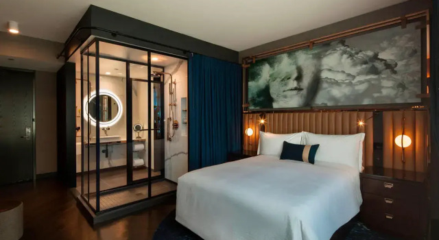 Двухместный номер Standard Hotel EMC2, Autograph Collection